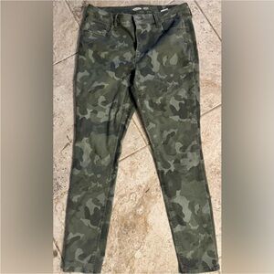 Old Navy Rock Star Stretch Skinny Camo Sz 14 EUC